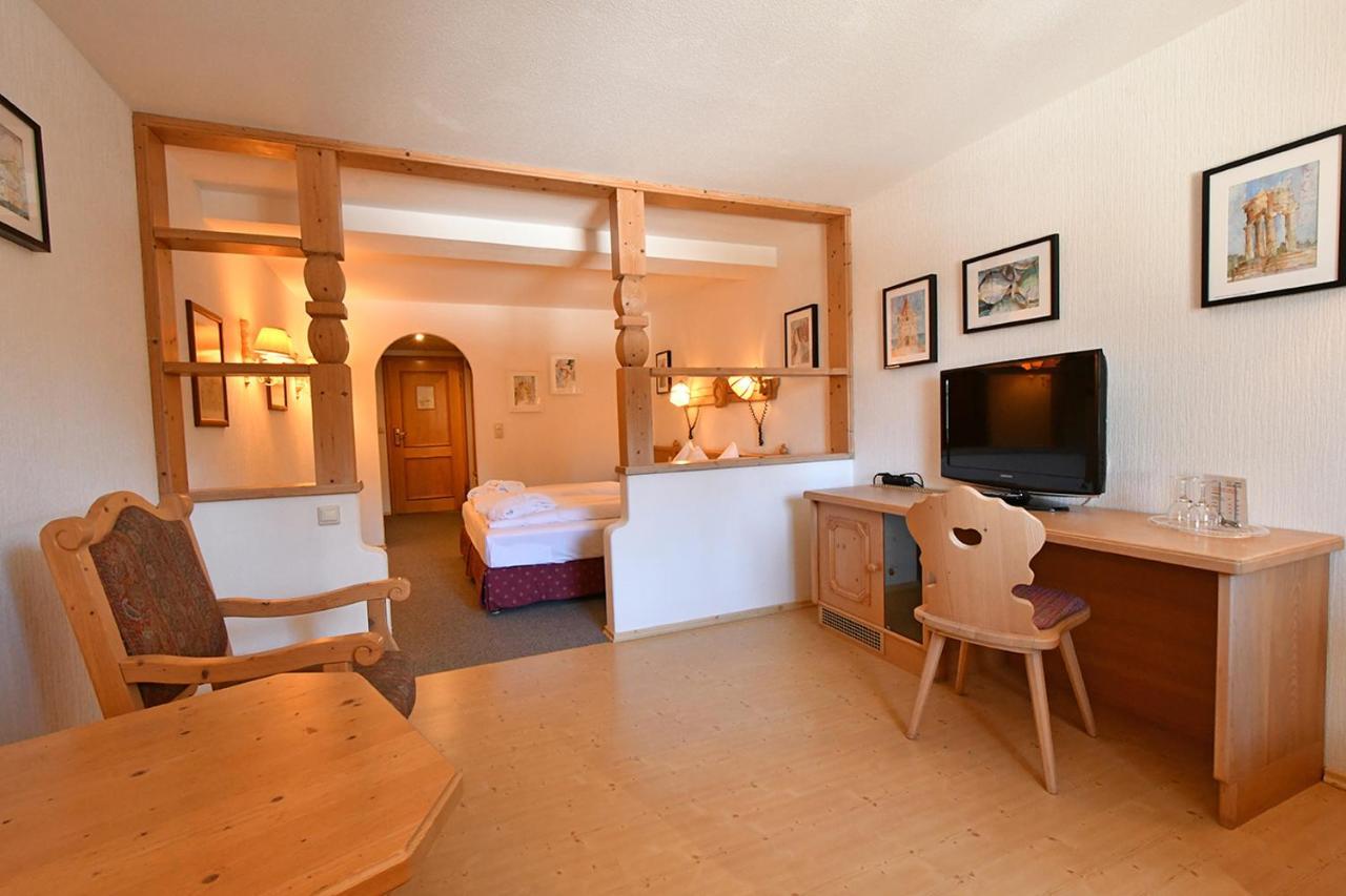 Landhotel Altes Zollhaus Hermsdorf  Dış mekan fotoğraf