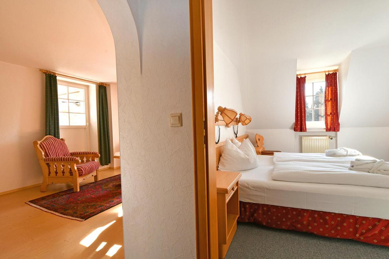 Landhotel Altes Zollhaus Hermsdorf  Dış mekan fotoğraf