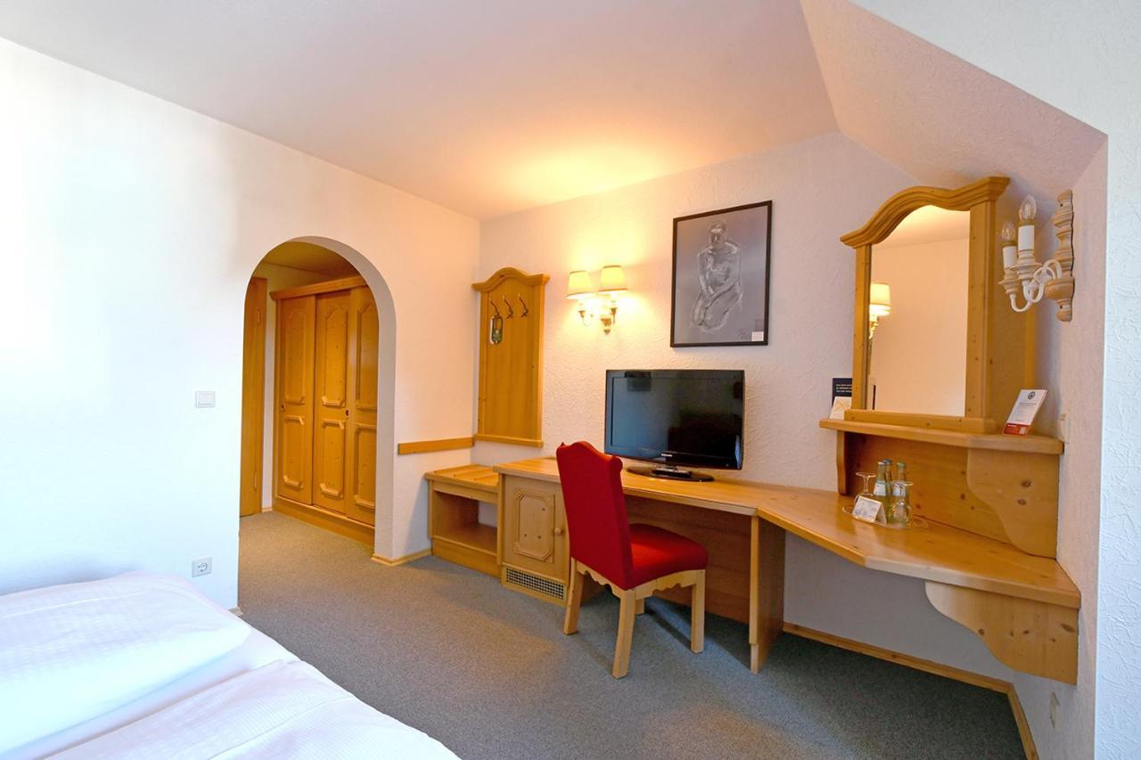 Landhotel Altes Zollhaus Hermsdorf  Dış mekan fotoğraf