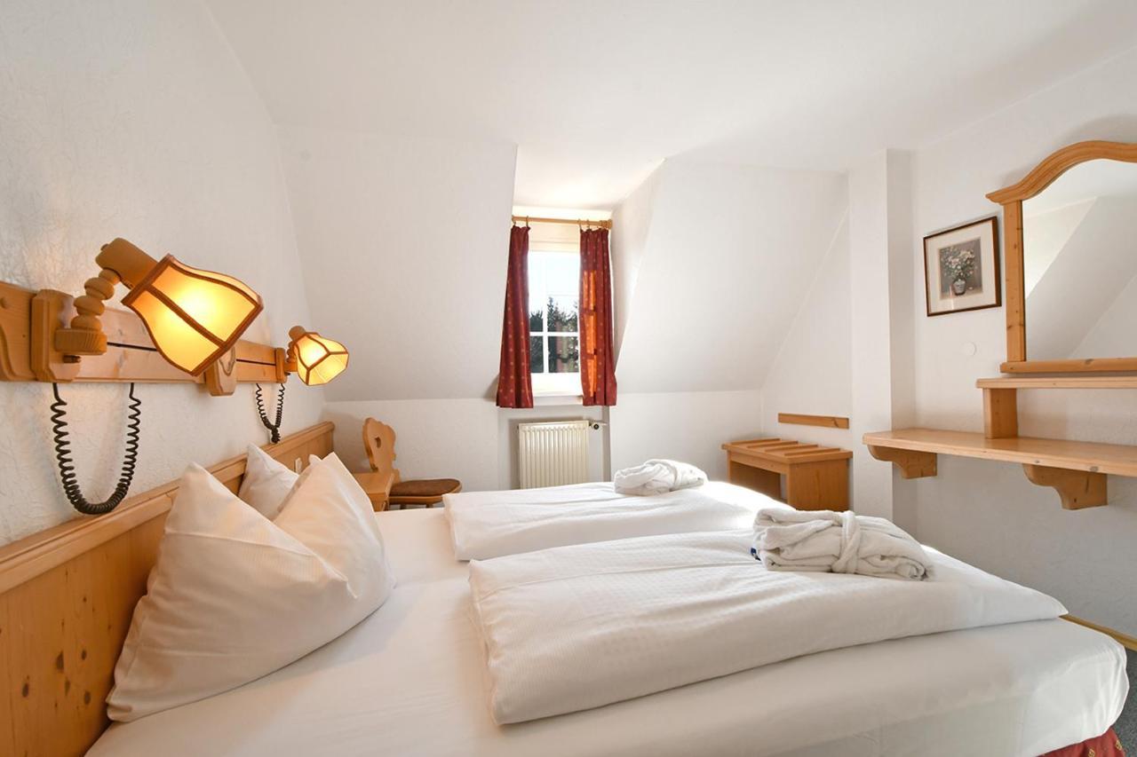 Landhotel Altes Zollhaus Hermsdorf  Dış mekan fotoğraf